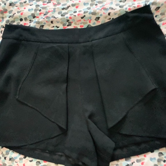 chiffon shorts dressy - Picture 1 of 3